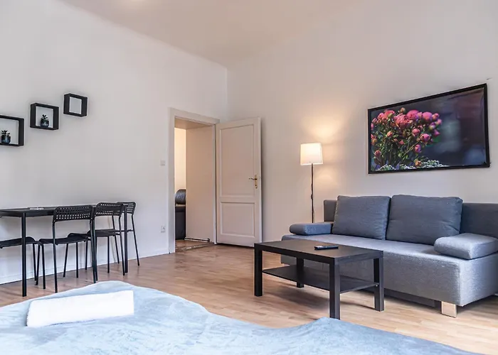 Chic & Cozy 2br Near U6 Schoepfwerk Station * Вена