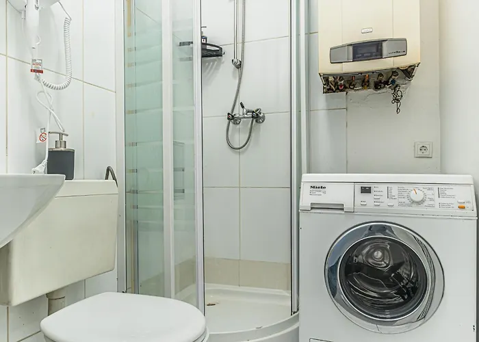 Chic & Cozy 2br Near U6 Schoepfwerk Station Апартаменты Вена