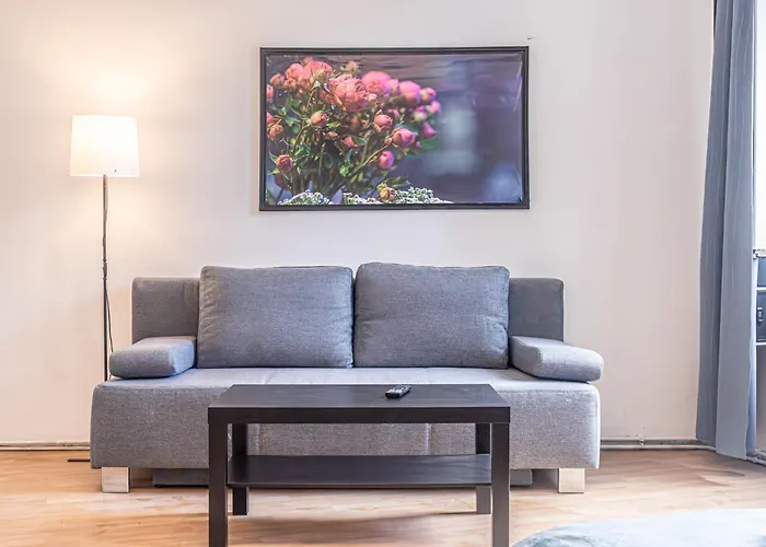 Апартаменты Chic & Cozy 2br Near U6 Schoepfwerk Station *